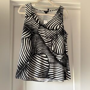 NWT Ann Taylor Black and White Patterned Women's Sleeveless Top size Medium